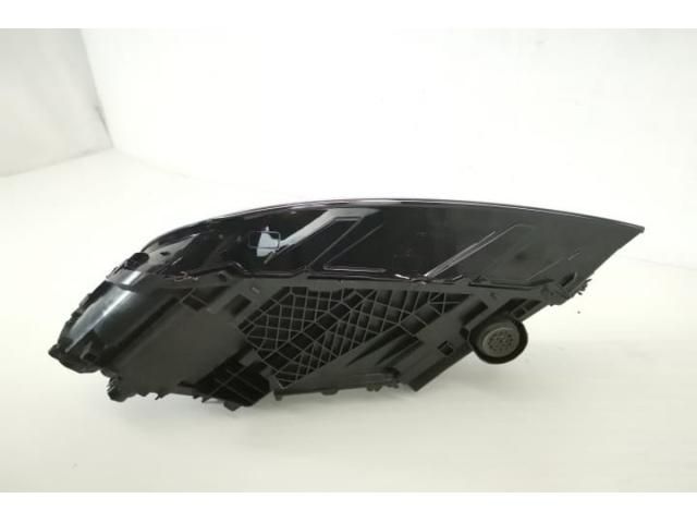 bontott AUDI Q7 Jobb Ledes Fényszóró