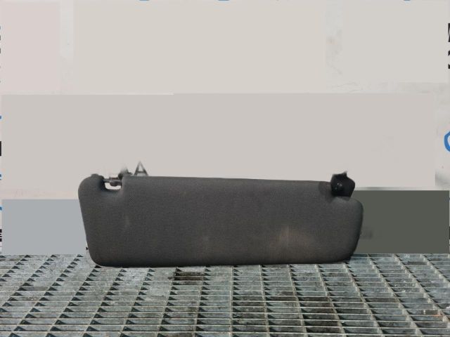 bontott AUDI Q7 Jobb Napellenző