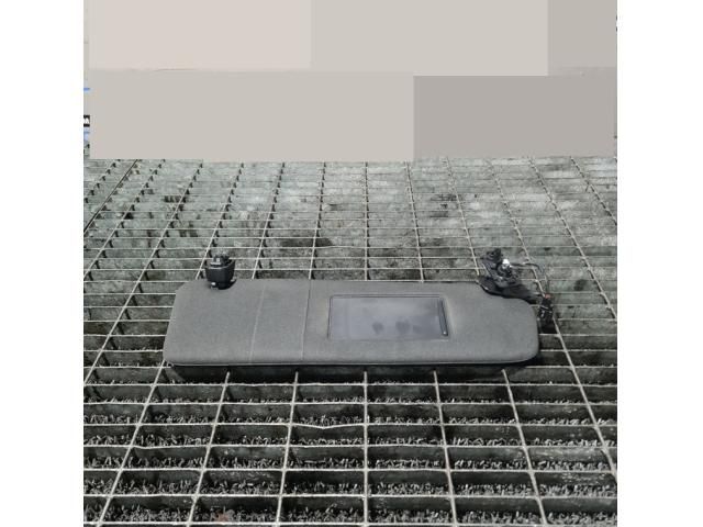 bontott AUDI Q7 Jobb Napellenző