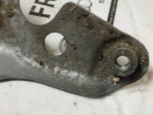 bontott AUDI Q7 Jobb Sárvédő Oldaltartó