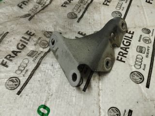 bontott AUDI Q7 Jobb Sárvédő Oldaltartó