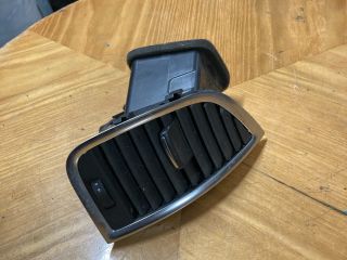 bontott AUDI Q7 Jobb Szellőző