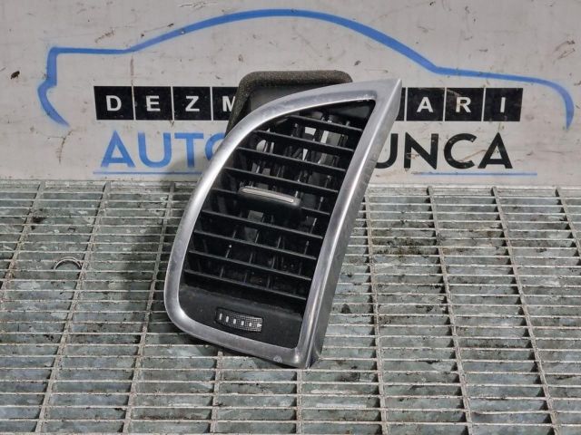 bontott AUDI Q7 Jobb Szellőző