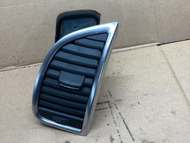 bontott AUDI Q7 Jobb Szellőző