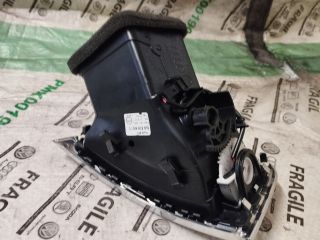 bontott AUDI Q7 Jobb Szellőző