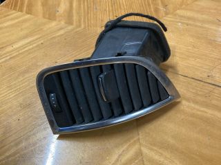 bontott AUDI Q7 Jobb Szellőző