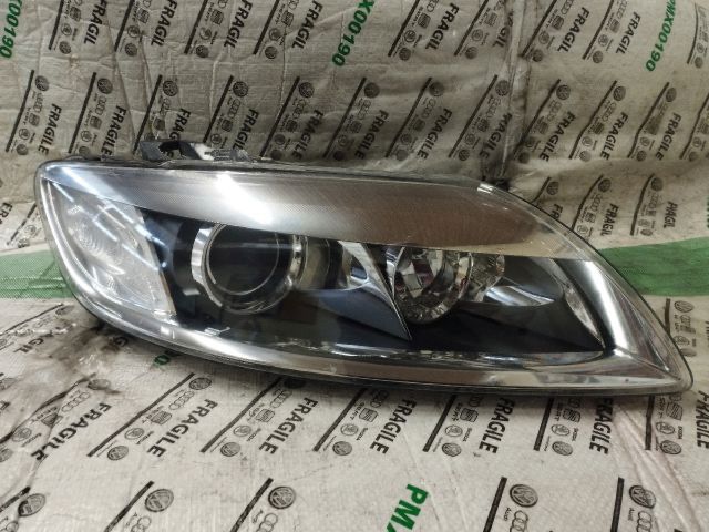 bontott AUDI Q7 Jobb Xenon Fényszóró