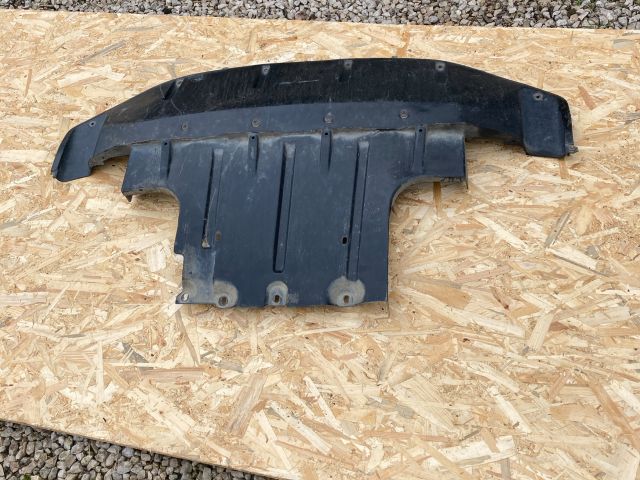 bontott AUDI Q7 Kartervédő