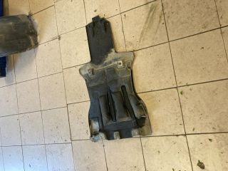 bontott AUDI Q7 Kartervédő