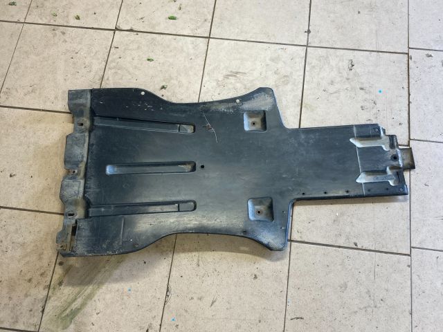 bontott AUDI Q7 Kartervédő