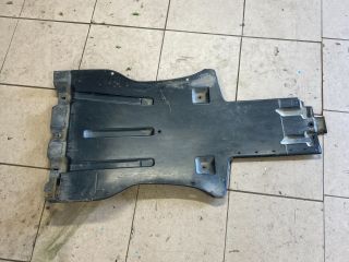 bontott AUDI Q7 Kartervédő