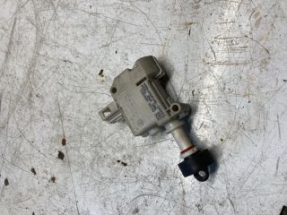 bontott AUDI Q7 Kesztyűtartó Nyitó Kar / Gomb