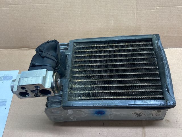 bontott AUDI Q7 Klíma Párologtató