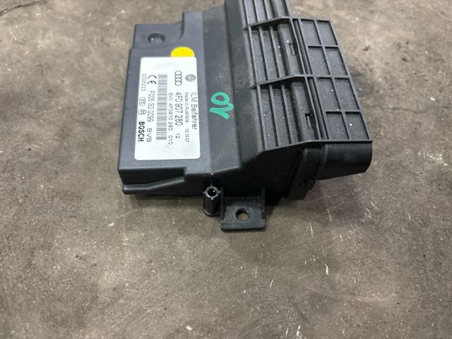 bontott AUDI Q7 Komfort Elektronika