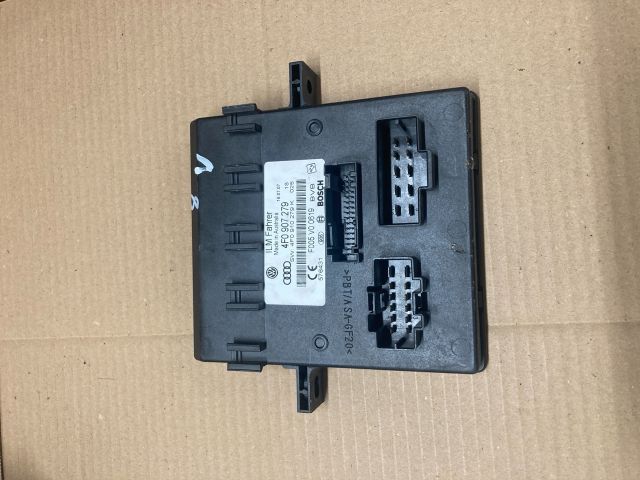 bontott AUDI Q7 Komfort Elektronika