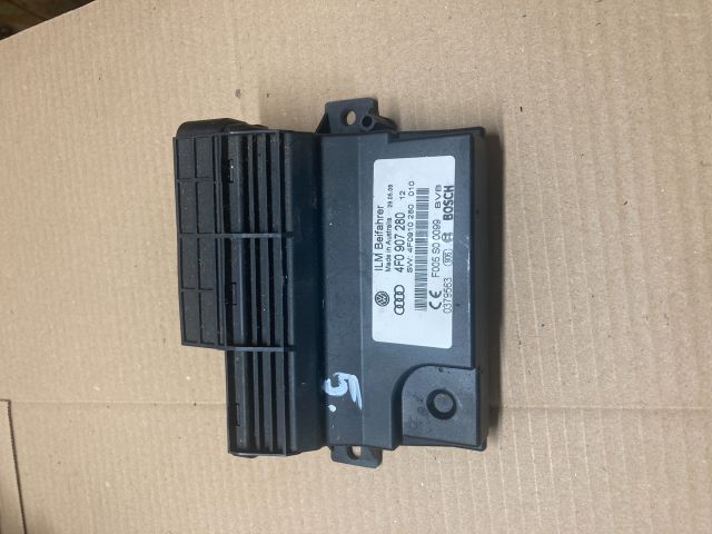 bontott AUDI Q7 Komfort Elektronika