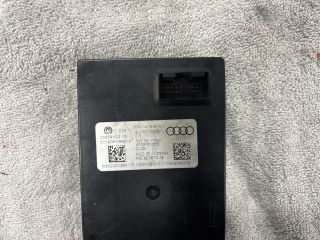 bontott AUDI Q7 Komfort Elektronika