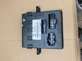 bontott AUDI Q7 Komfort Elektronika