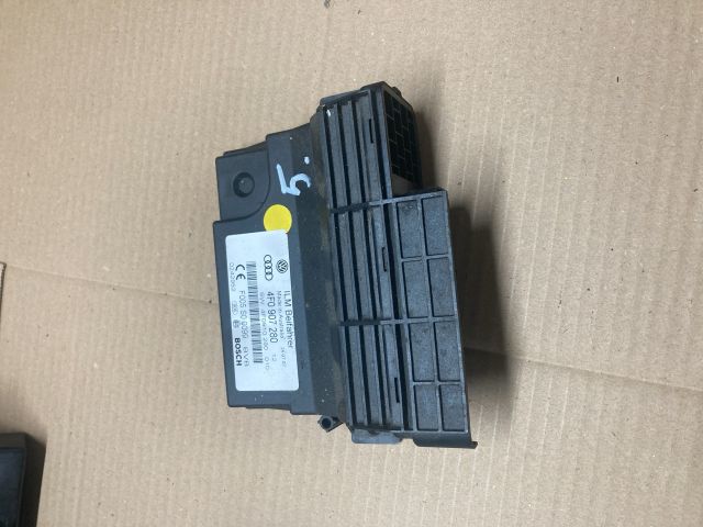 bontott AUDI Q7 Komfort Elektronika