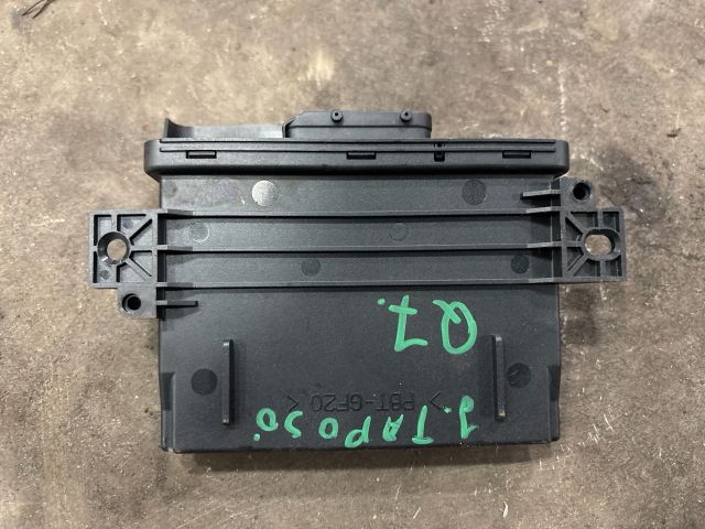 bontott AUDI Q7 Komfort Elektronika