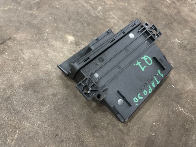 bontott AUDI Q7 Komfort Elektronika