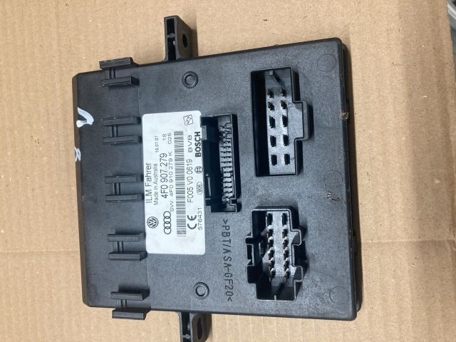 bontott AUDI Q7 Komfort Elektronika