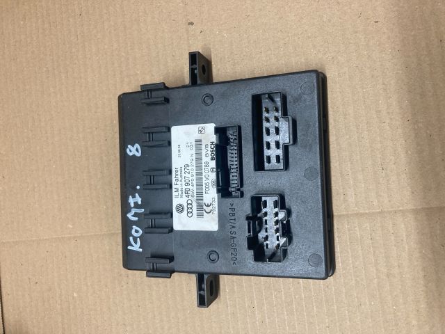 bontott AUDI Q7 Komfort Elektronika