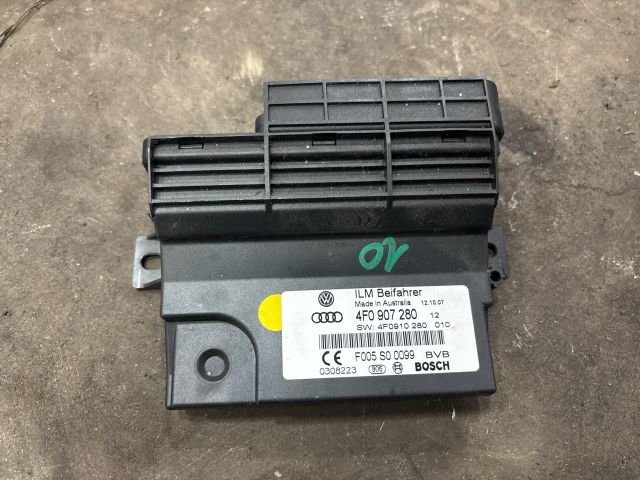 bontott AUDI Q7 Komfort Elektronika