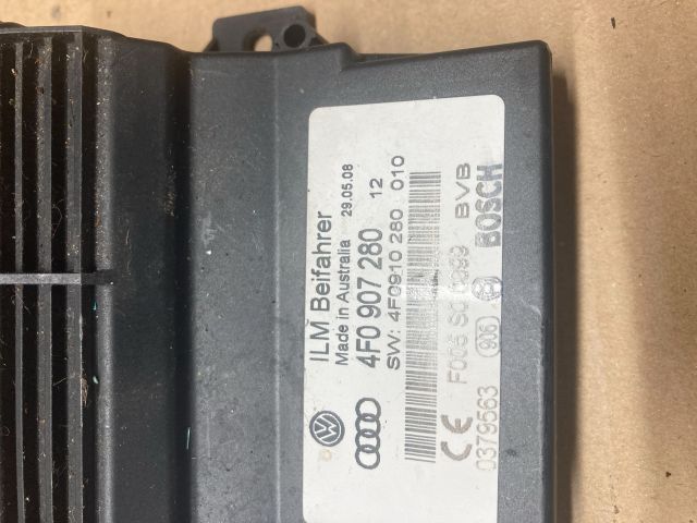 bontott AUDI Q7 Komfort Elektronika