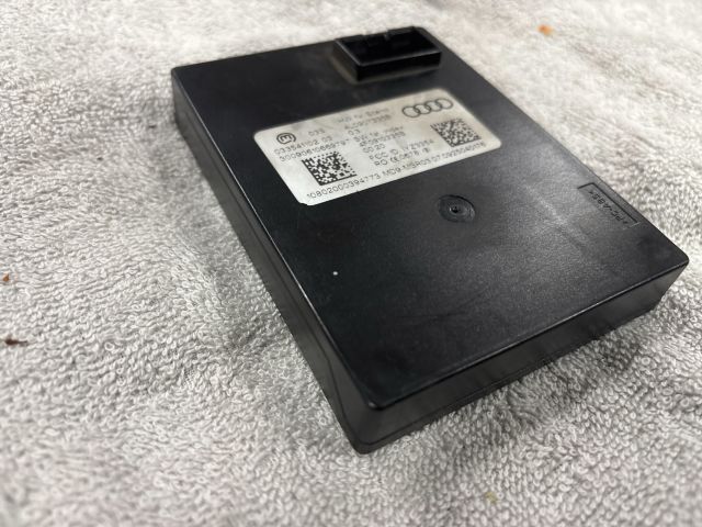 bontott AUDI Q7 Komfort Elektronika