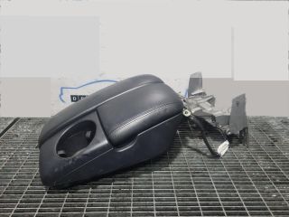 bontott AUDI Q7 Könyöklő