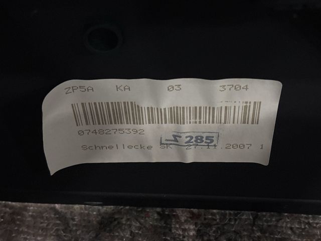 bontott AUDI Q7 Könyöklő