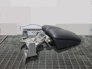 bontott AUDI Q7 Könyöklő