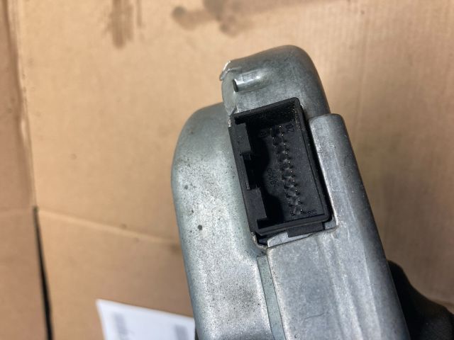 bontott AUDI Q7 Kormányzár (Elektromos)