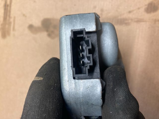 bontott AUDI Q7 Kormányzár (Elektromos)