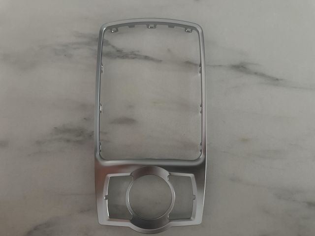 bontott AUDI Q7 Középkonzol Keret