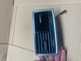 bontott AUDI Q7 Középső Szellőző