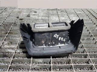 bontott AUDI Q7 Középső Szellőző