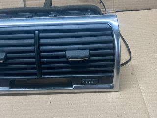 bontott AUDI Q7 Középső Szellőző