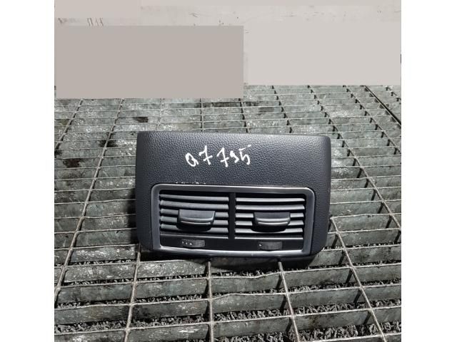 bontott AUDI Q7 Középső Szellőző