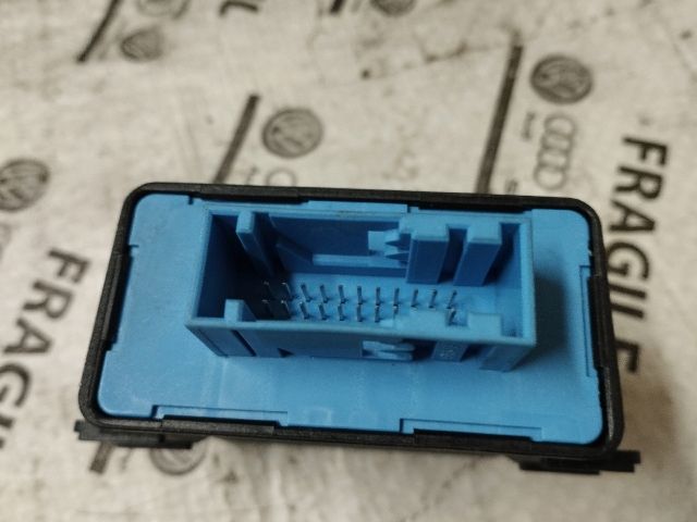 bontott AUDI Q7 Lámpa Vezérlő