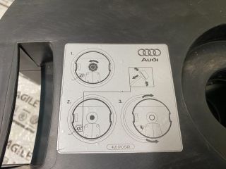 bontott AUDI Q7 Mélynyomó Hangszóró