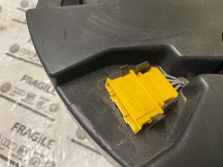 bontott AUDI Q7 Mélynyomó Hangszóró