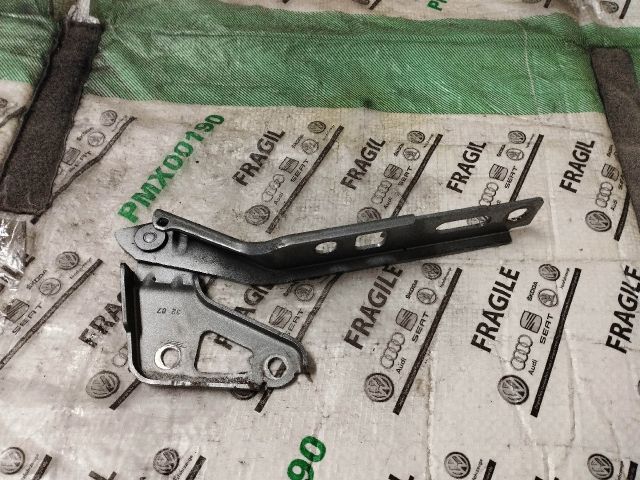 bontott AUDI Q7 Motorháztető Bal Zsanér