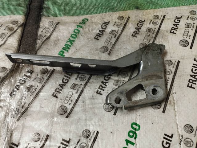 bontott AUDI Q7 Motorháztető Bal Zsanér