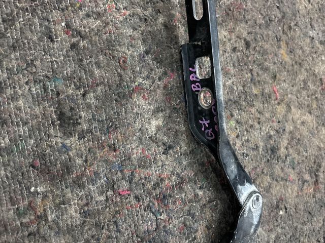 bontott AUDI Q7 Motorháztető Bal Zsanér