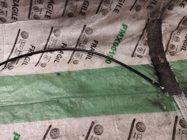 bontott AUDI Q7 Motorháztető Nyitó Bowden