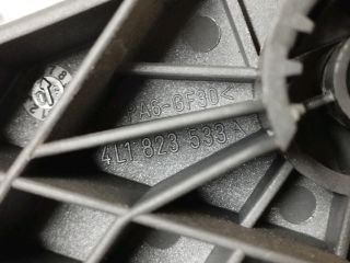 bontott AUDI Q7 Motorháztető Nyitó Kar / Gomb