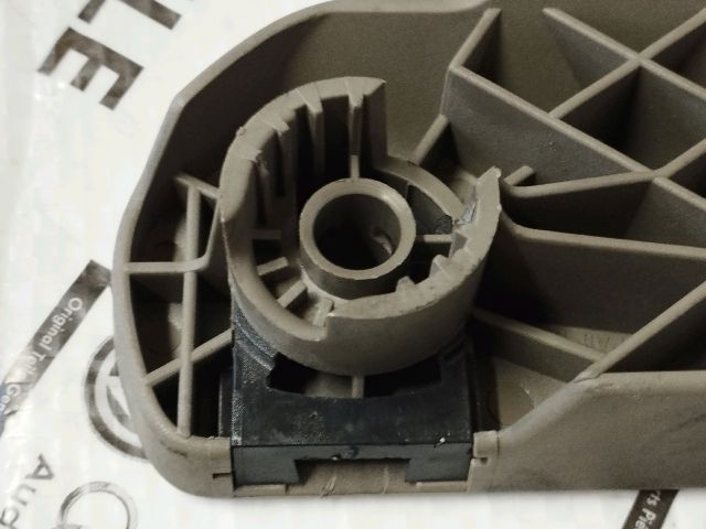 bontott AUDI Q7 Motorháztető Nyitó Kar / Gomb