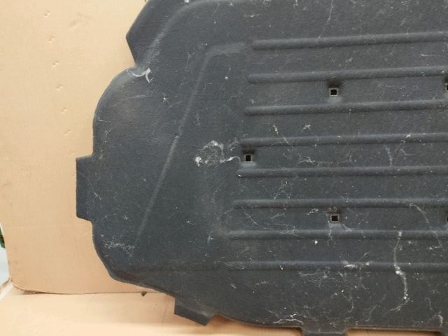 bontott AUDI Q7 Motorháztető Szigetelés
